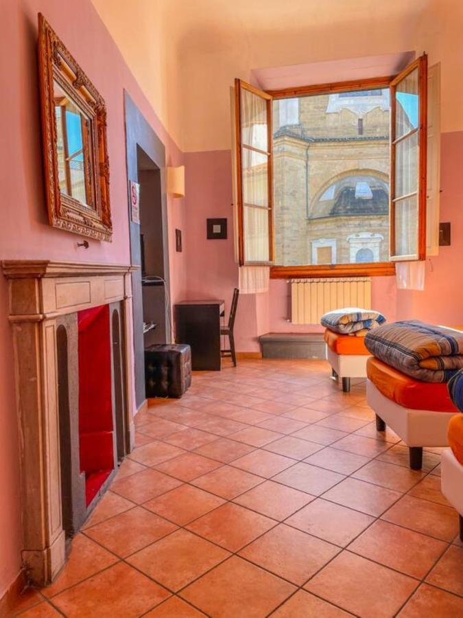 Emerald Palace Hostel Firenze Bagian luar foto