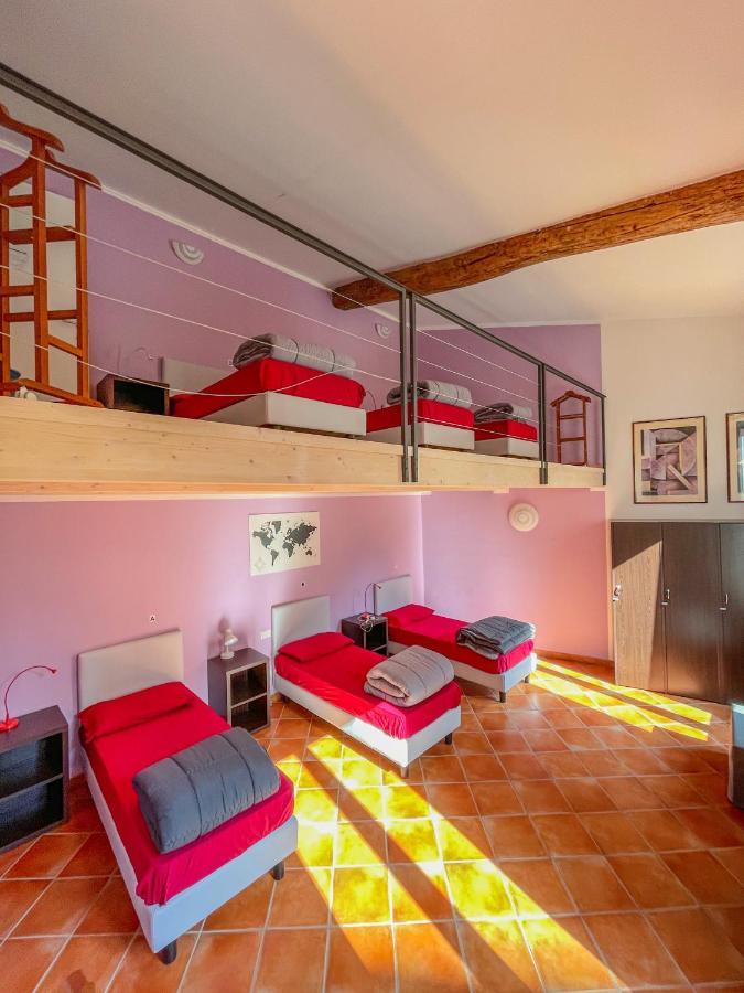 Emerald Palace Hostel Firenze Bagian luar foto